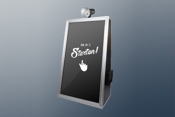 Nieuw! Onze FotoSpiegel. Een spiegel en photobooth in 1!